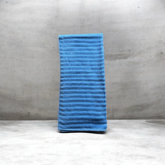 ELLIE Towel Collection Set of 7 NEW Soft Blue Towels - Picture 8 of 8